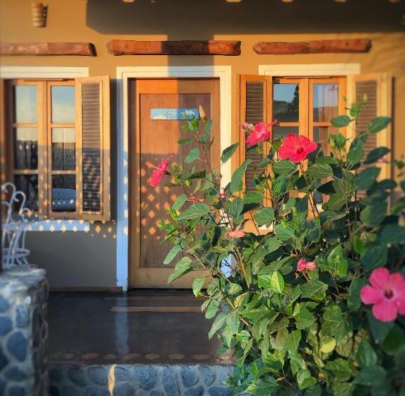 اتاق لوکس با چشم‌انداز دریا, Villa Del Sol