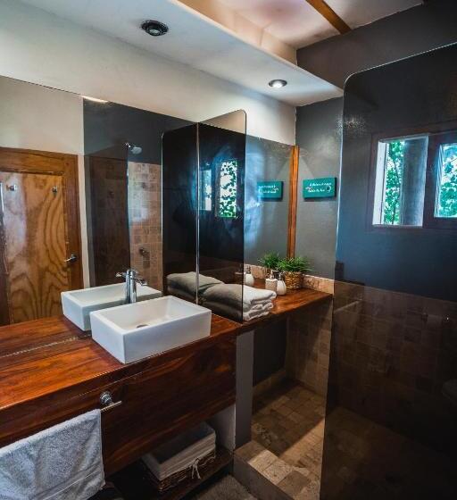 اتاق لوکس با چشم‌انداز دریا, Villa Del Sol