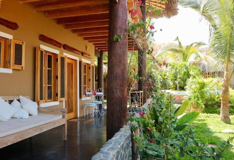 اتاق لوکس با چشم‌انداز دریا, Villa Del Sol