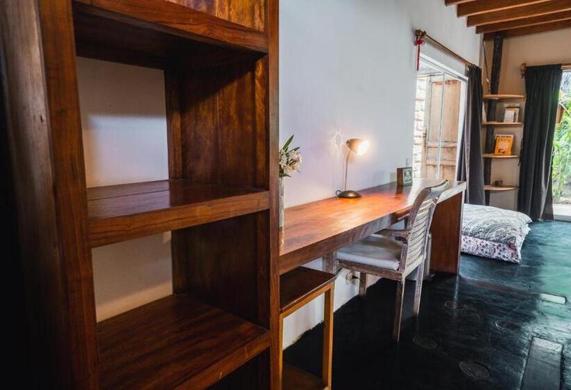 اتاق استاندارد با چشم‌انداز باغ, Villa Del Sol