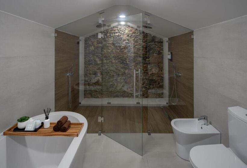 سوئیت جونیور خانوادگی, Casa Do Pateo  Charming House Azores