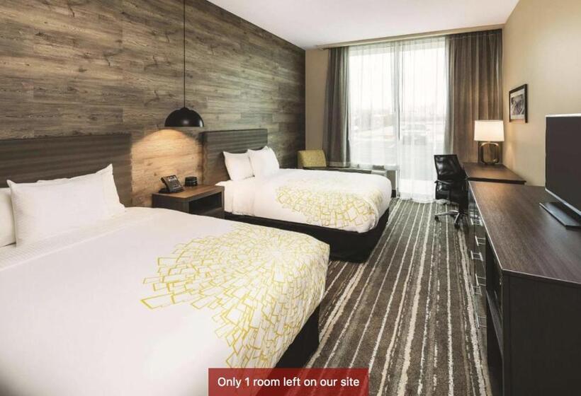 Номер Стандарт Адаптированный для Инвалидов, La Quinta Inn & Suites By Wyndham Locust Grove