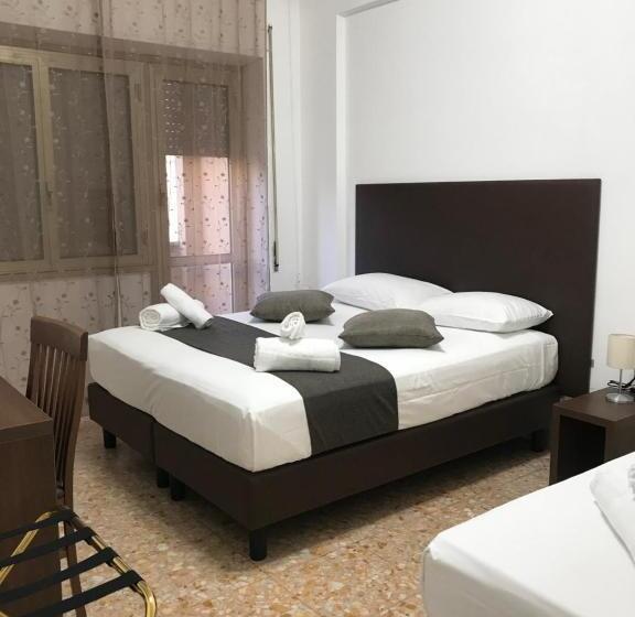 اتاق استاندارد سه نفره, Affittacamere Dianir