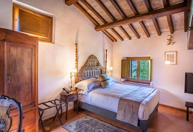 Номер Стандарт, Borgo Petroro