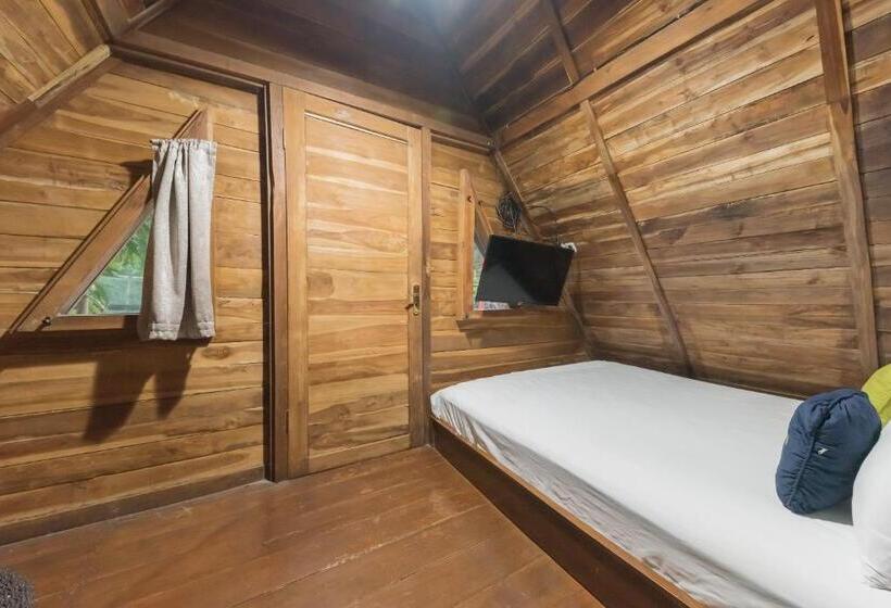 Номер Superior, Urbanview Hotel Cianjur City Park By Reddoorz