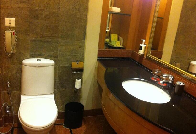 Номер Премиум, Lemon Tree Premier,jaipur