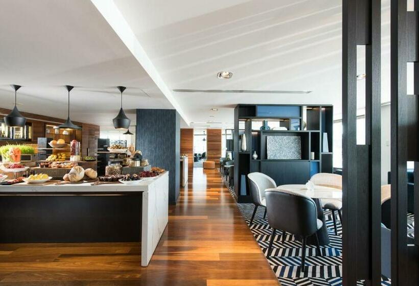 سوئیت کلاب, Pan Pacific Melbourne