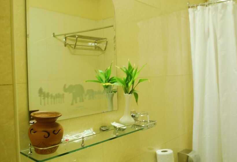 Полулюкс с Балконом, Shining Angkor Boutique