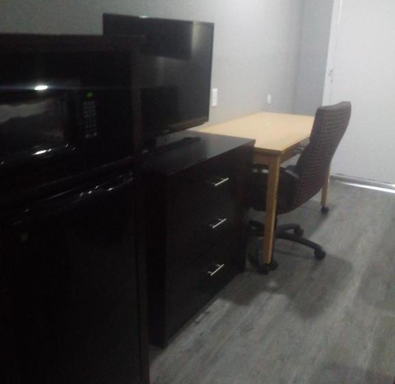 Номер Стандарт, Coachman S Inn & Suites