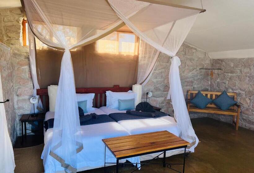 اتاق استاندارد با چشم‌انداز کوهستان, Little Sossus Lodge
