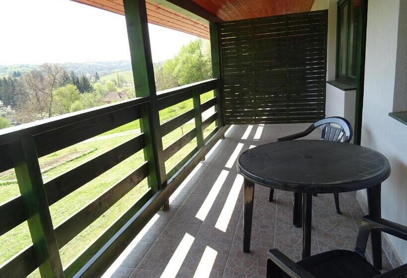 Апартаменты 1 Спальня, Kisrejtek Apartmanház