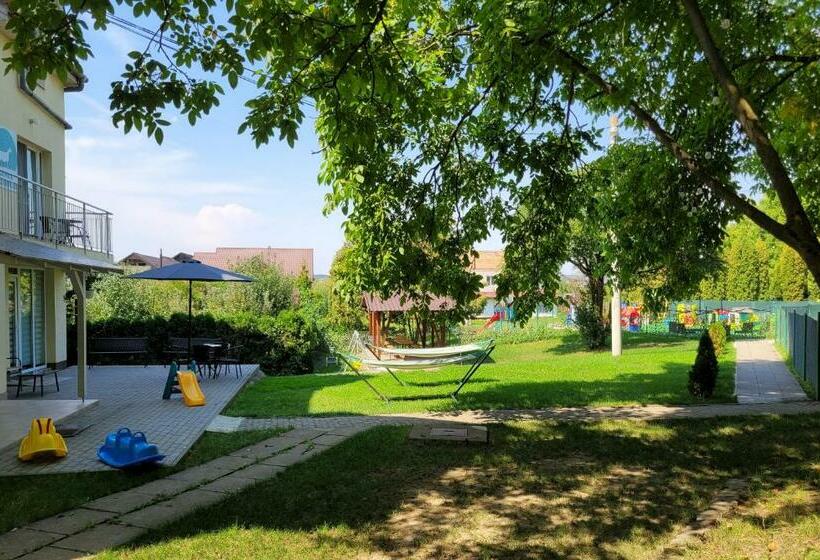 سوییت خانوادگی, Capra Vecinului