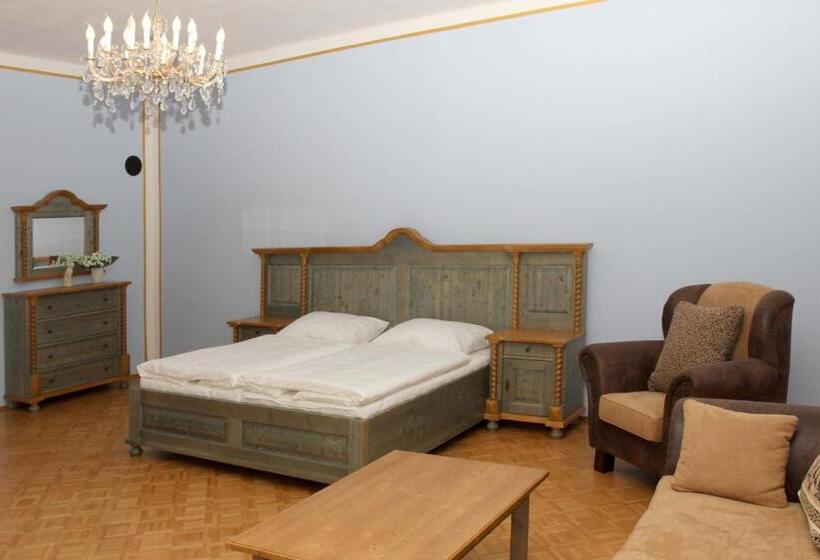Люкс Кровать Кинг, Zámek Libouň