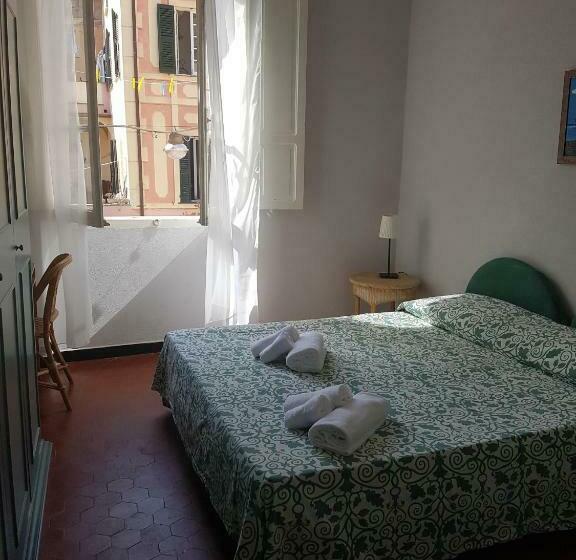 اتاق ساده سه‌ نفره, Albergo Lungomare