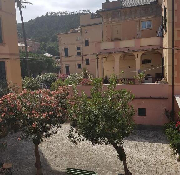 اتاق ساده سه‌ نفره, Albergo Lungomare