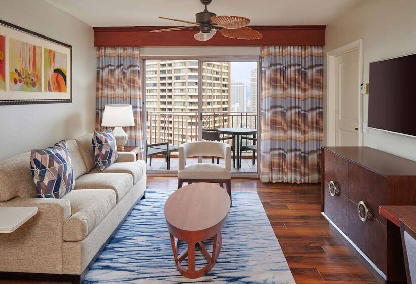 مجموعه ویستا شهر, Hilton Grand Vacations Club Grand Waikikian Honolulu