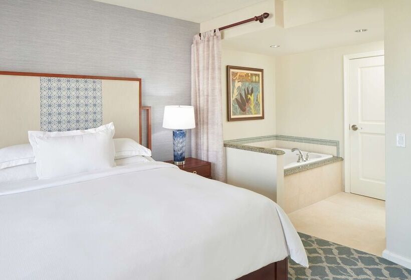 سوییت با چشم‌انداز دریا, Hilton Grand Vacations Club Grand Waikikian Honolulu
