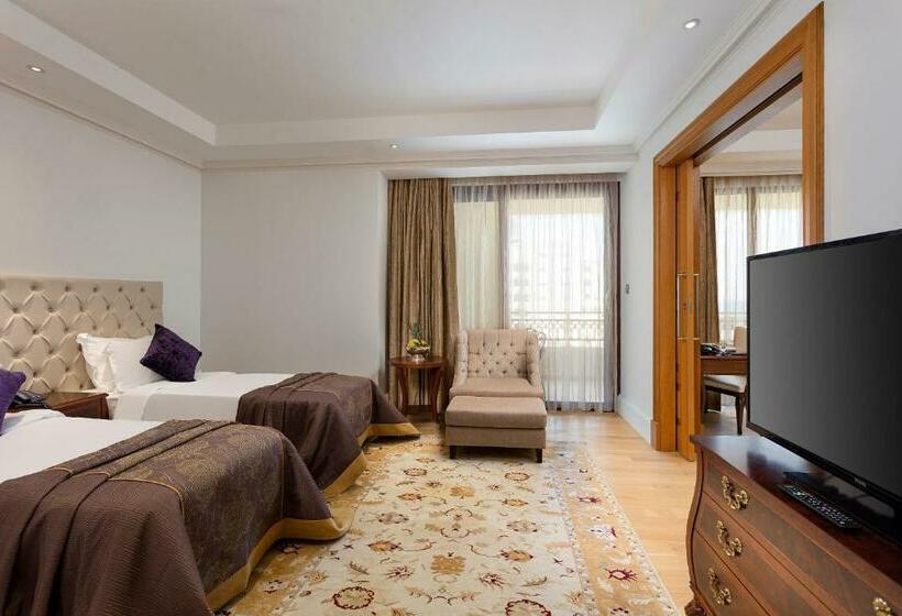 Семейный Номер, Titanic Mardan Palace