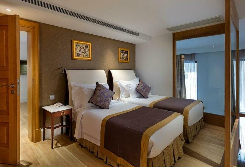 Люкс Дюплекс, Titanic Mardan Palace
