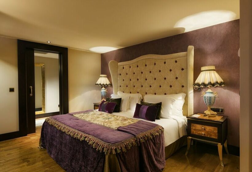 Люкс Дюплекс, Titanic Mardan Palace