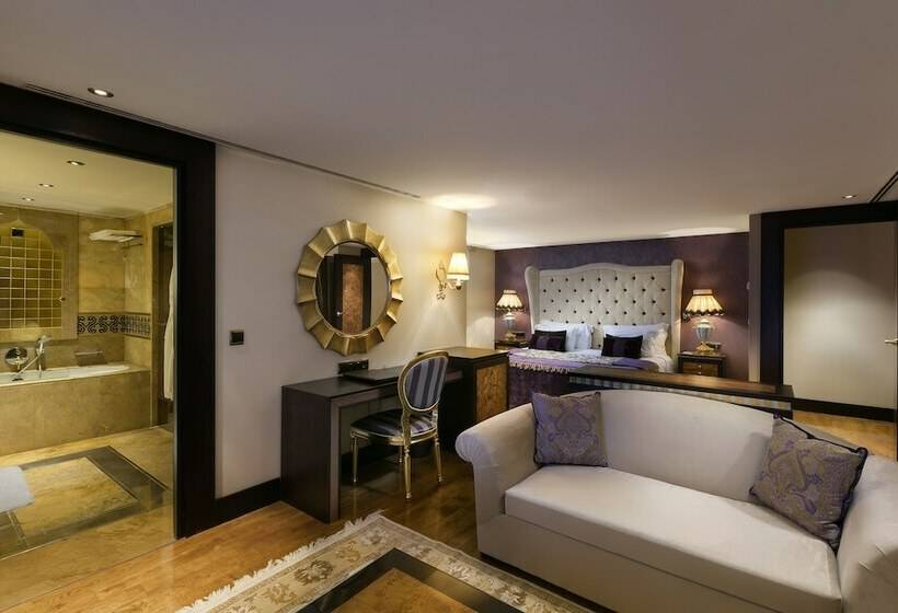 Люкс Дюплекс, Titanic Mardan Palace