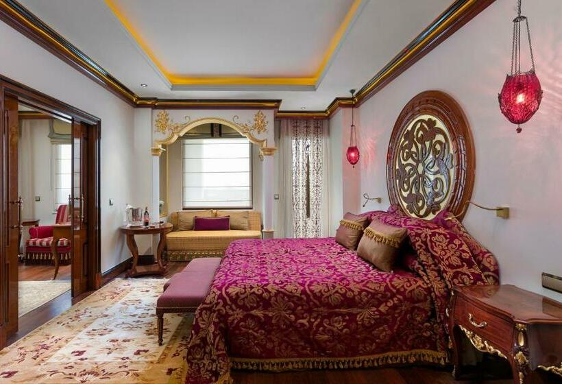 Семейный Номер Премиум, Titanic Mardan Palace