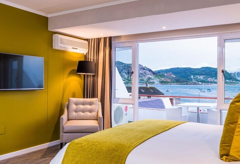 Номер Стандарт Вид на Море, Simon S Town Quayside