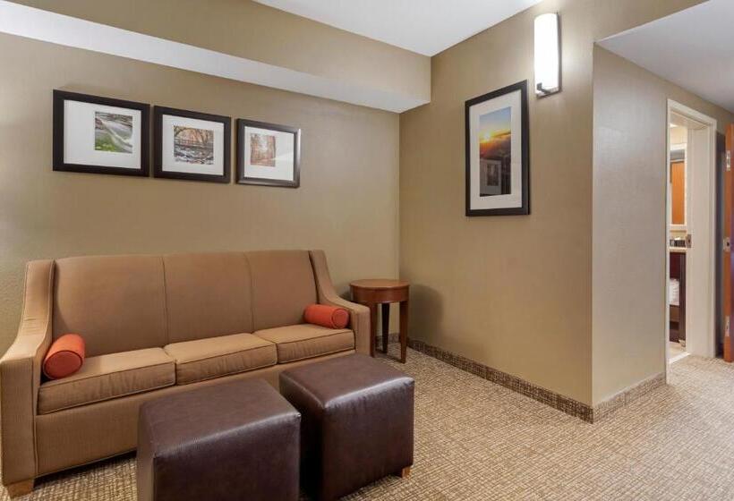 סוויטה, Comfort Suites North