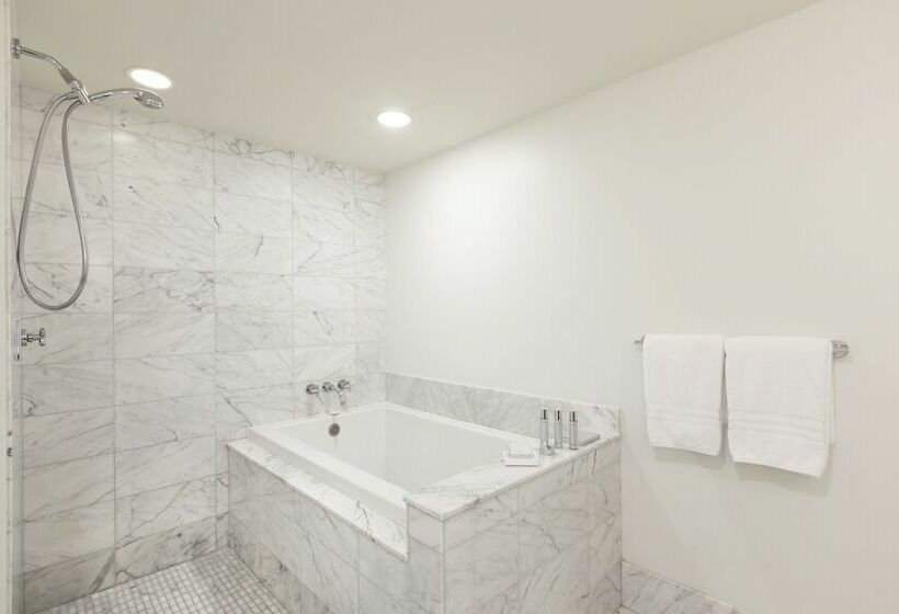 سوئیت دلوکس 2 خوابه, Ka Laʻi Waikiki Beach, Lxr Hotels & Resorts