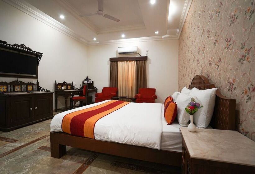 豪华园景房, Marugarh Resort And Spa
