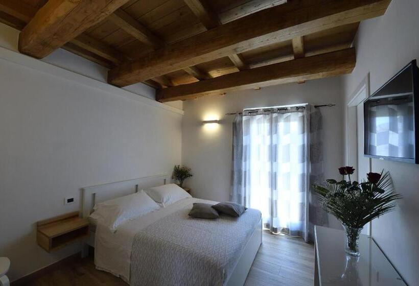 اتاق استاندارد با بالکن, Le Benedettine Affittacamere Relais