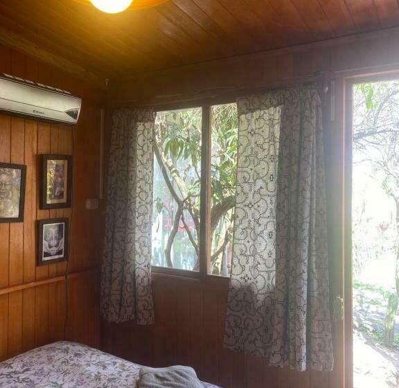 اتاق استاندارد یک تخته با سرویس بهداشتی مشترک, Casa De La Gringa Mountain House