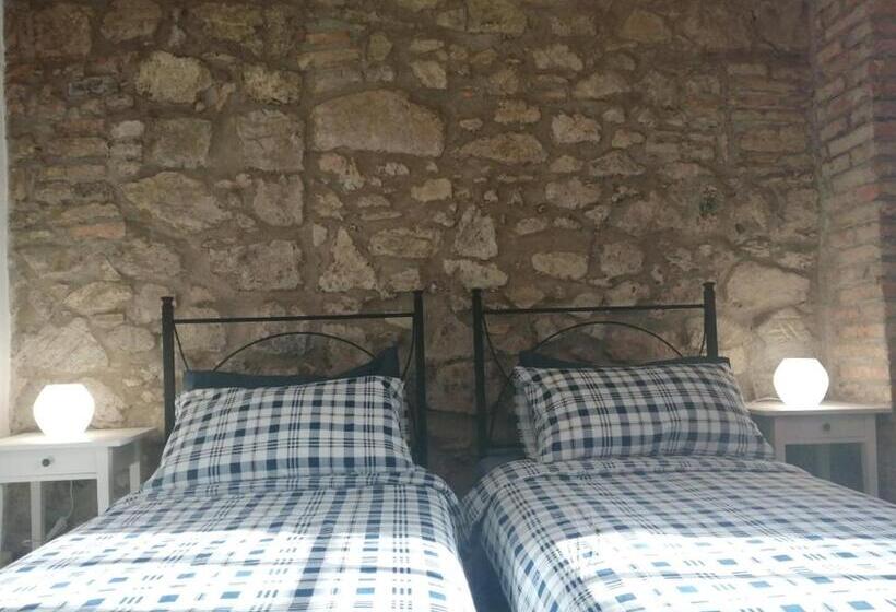 Семейный Номер, Agriturismo E Maneggio Poggio Leone