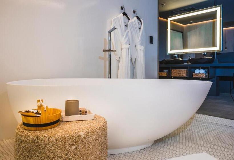 Люкс Мастер, Novotel Lencois Paulista