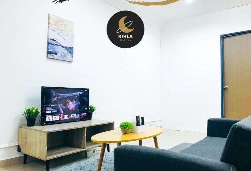 سوییت لوکس, Rihla Bandar Utama