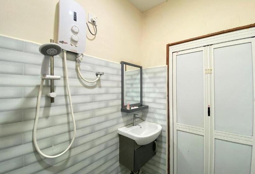 Номер Deluxe, Oyo 90205 Bayu Sintok Motel