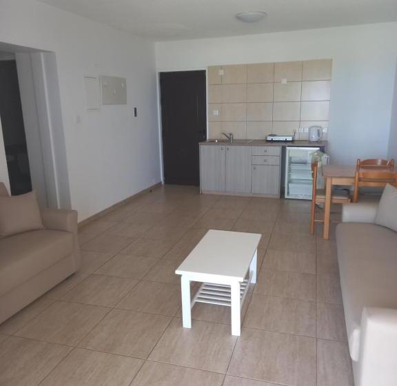 آپارتمان 1 خوابه اینتریور, Penelope Beach Hotel Apts