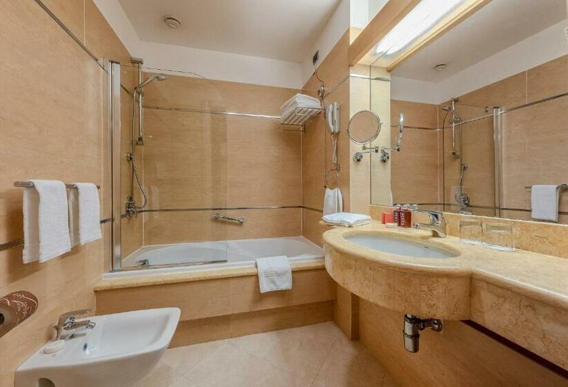 Номер Deluxe, Acacia Resort Parco dei Leoni