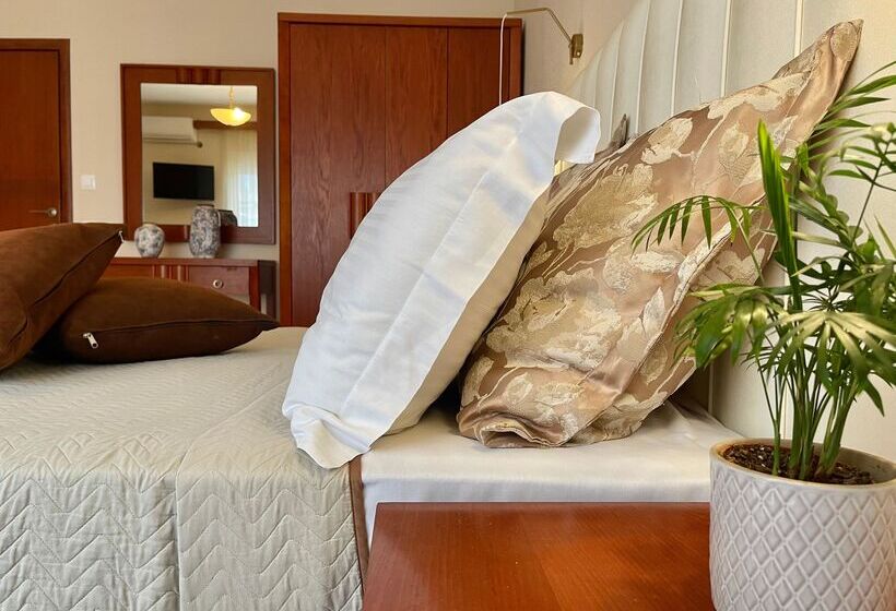 Семейный Номер, Alkyonis Hotel