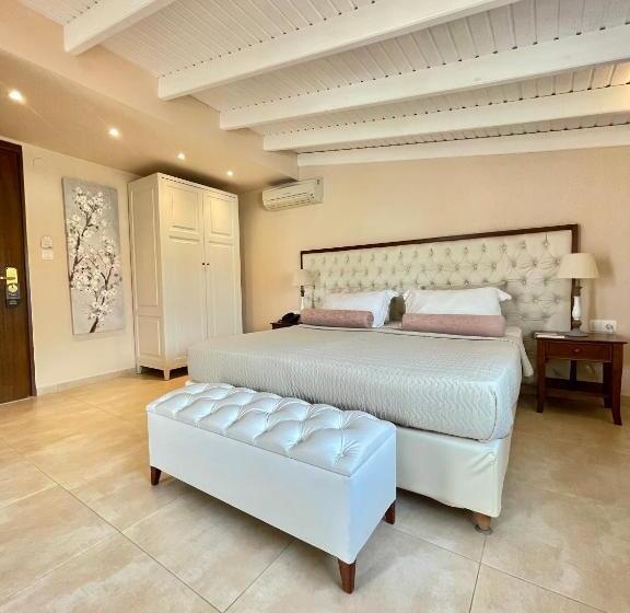 Семейный Номер, Alkyonis Hotel
