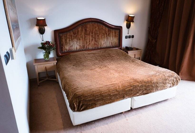 Трехместный Президентский, Mainalon Resort