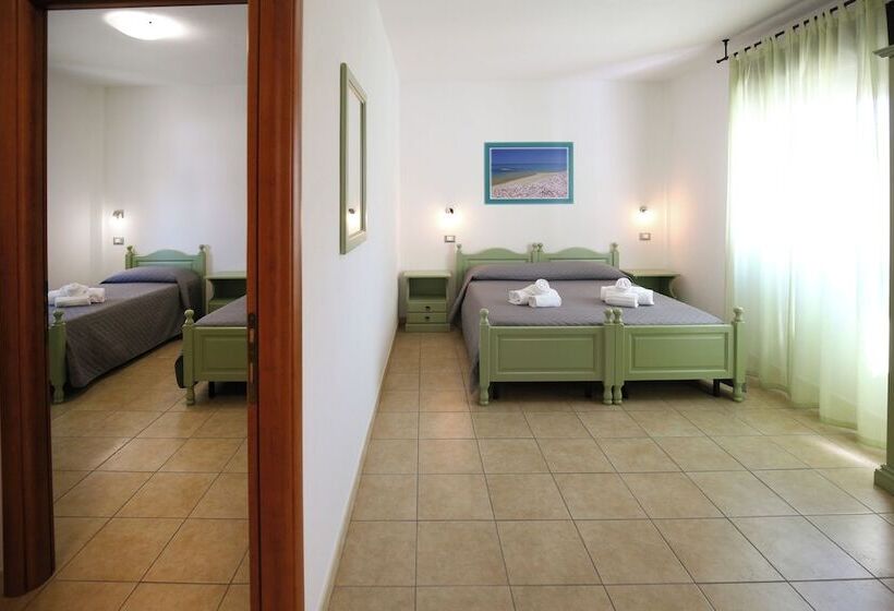 Семейный Номер, Residence Ampurias