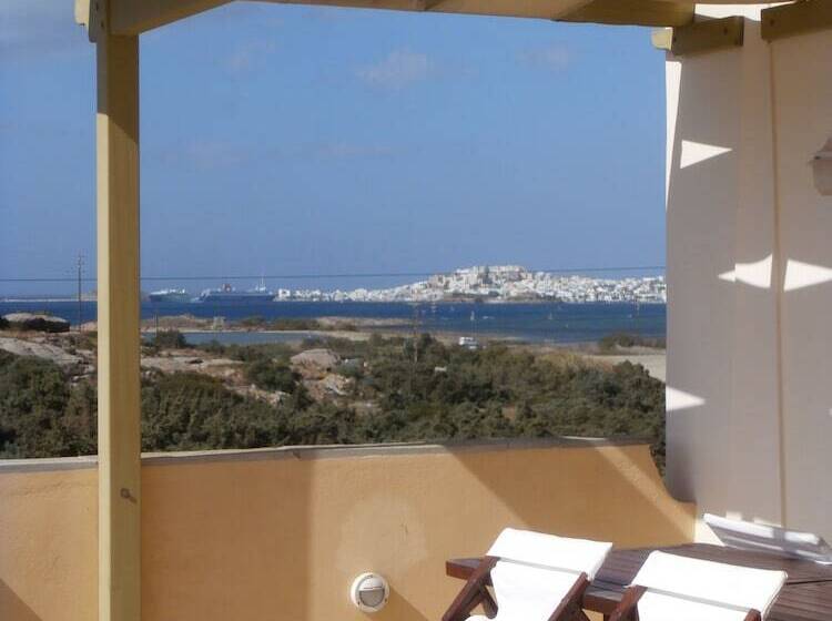 سوییت با چشم‌انداز دریا, Kedros Villas