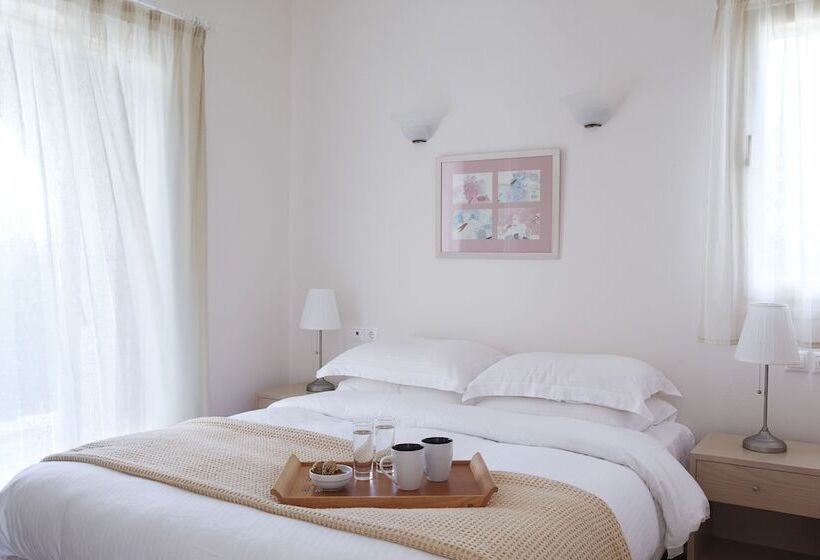 سوییت با چشم‌انداز دریا, Kedros Villas