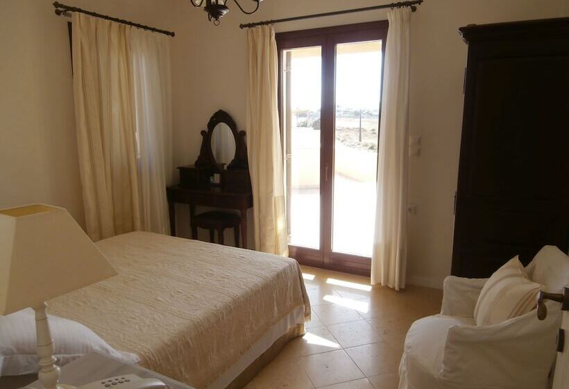 سوییت با چشم‌انداز دریا, Kedros Villas
