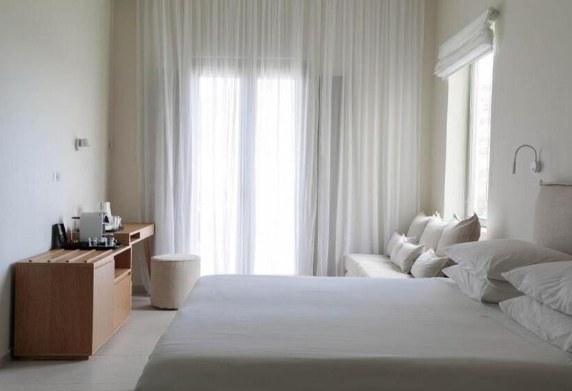 سوئیت جونیور با چشم‌انداز باغ, Kedros Villas