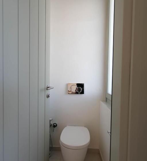 سوئیت جونیور با چشم‌انداز باغ, Kedros Villas