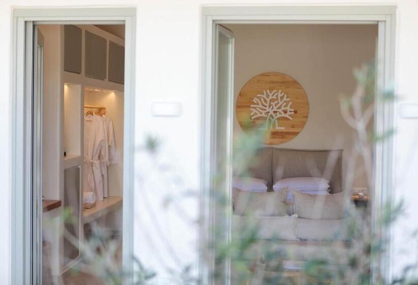 سوئیت مستر با چشم‌انداز باغ, Kedros Villas