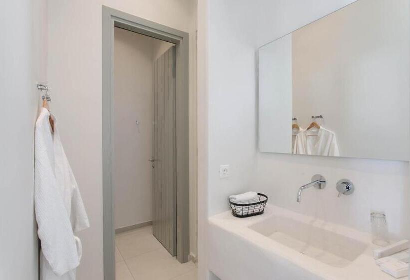 سوئیت مستر با چشم‌انداز باغ, Kedros Villas
