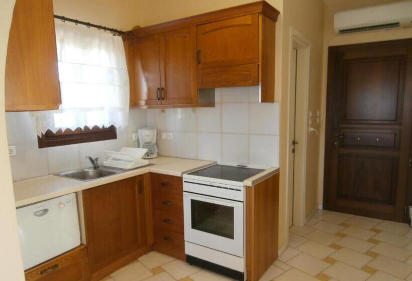سوییت با چشم‌انداز دریا, Kedros Villas